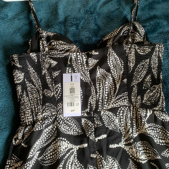 Summer dress - Picture 2 of 4